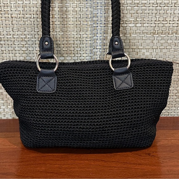 🌟HP🌟NWOT Lina Crocheted Black Baguette Double Handle Bag - Picture 7 of 16